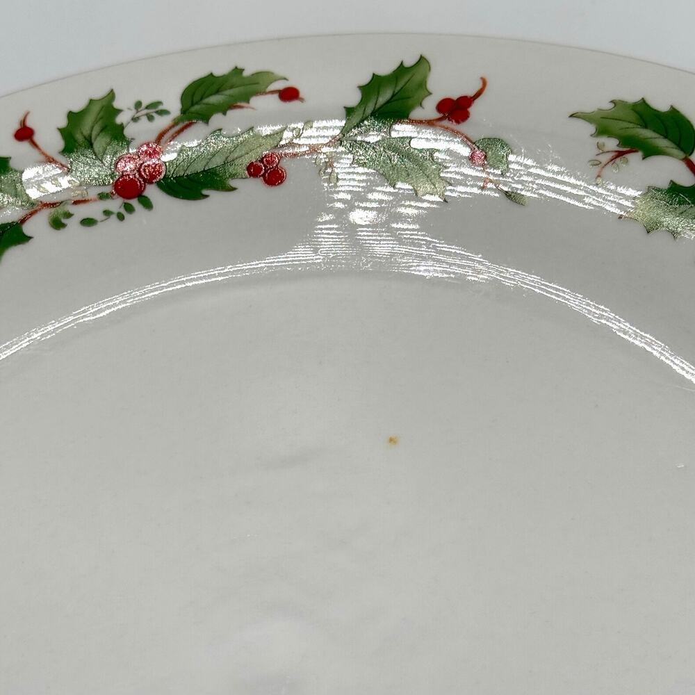 Vintage China Pearl Noel Dinner Plate Holly Berries Gold Trim Christmas 10 3/4" - Picture 6 of 7